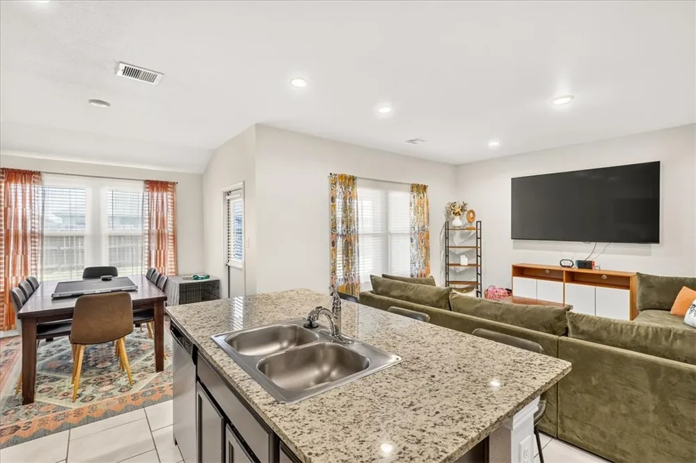 3913 Targaryen Way Corpus Christi, TX 78410