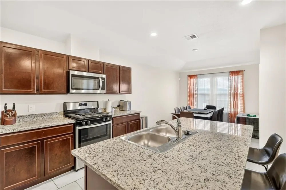 3913 Targaryen Way Corpus Christi, TX 78410