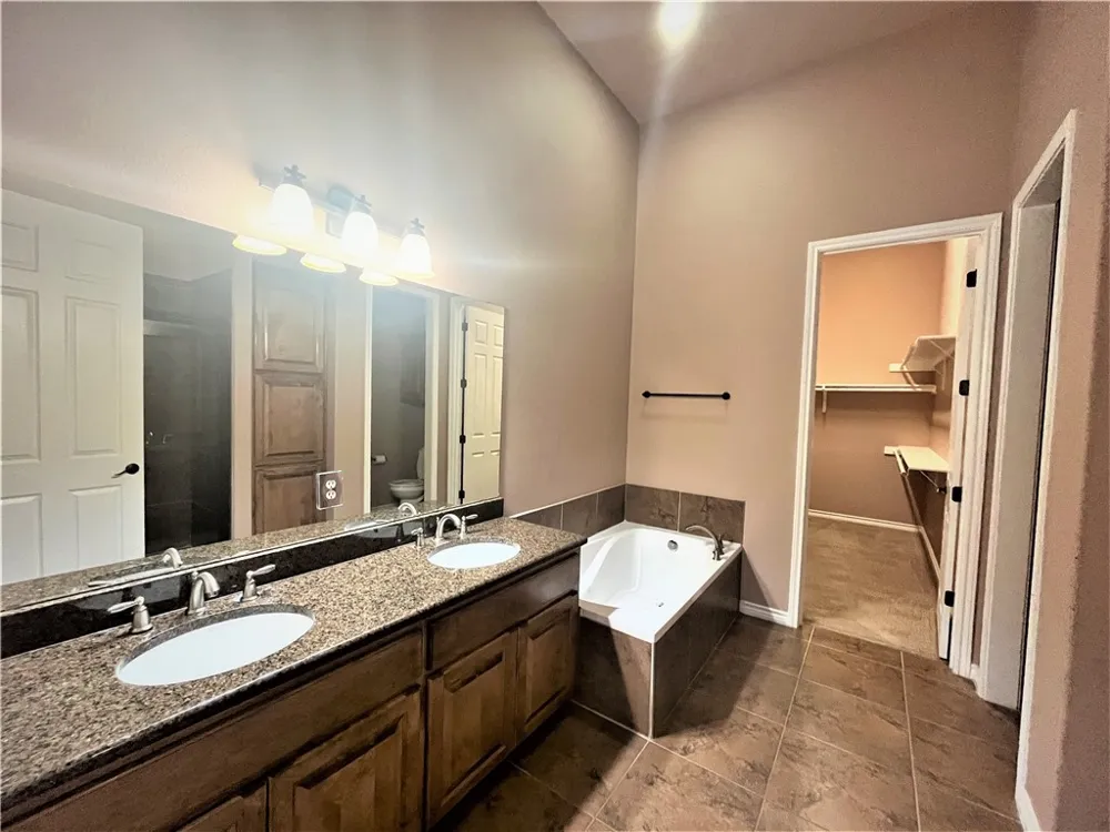 14910 Leeward Drive #802 Corpus Christi, TX 78418
