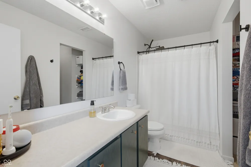 640 Streamside Drive Greenfield, IN 46140
