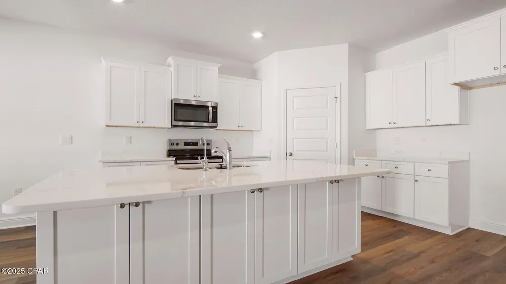 569 Hancock Way Panama City Beach, FL 32413