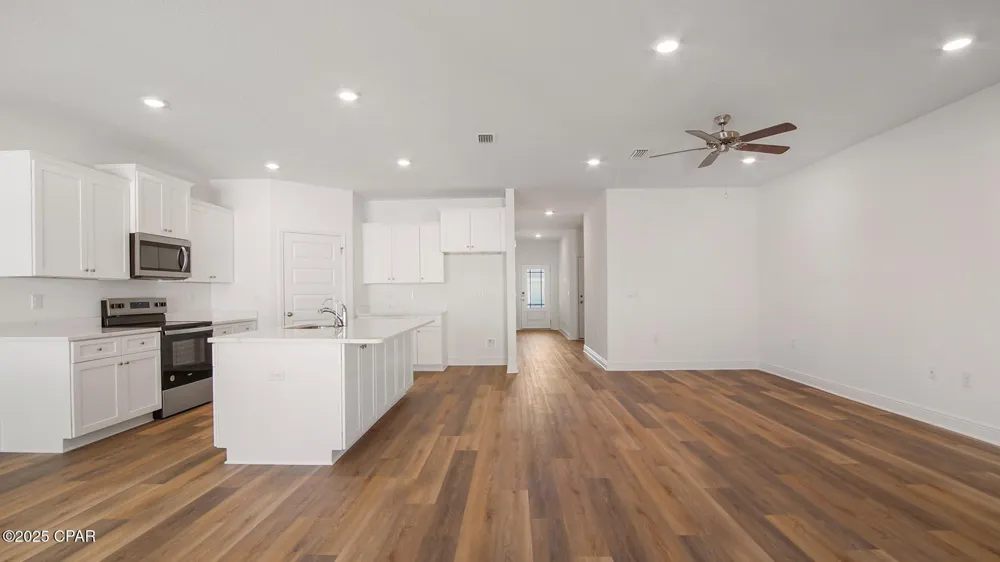 569 Hancock Way Panama City Beach, FL 32413