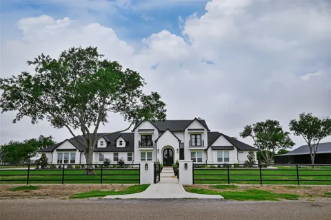 200 Corral Road