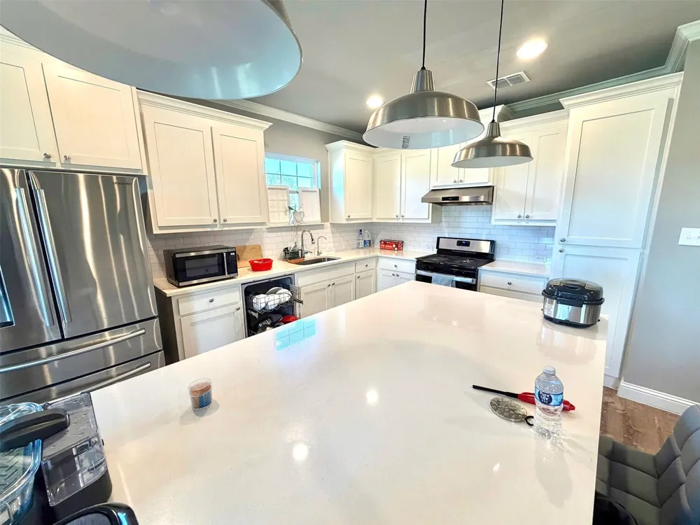 402 Coyote Creek Drive Lavon, TX 75166