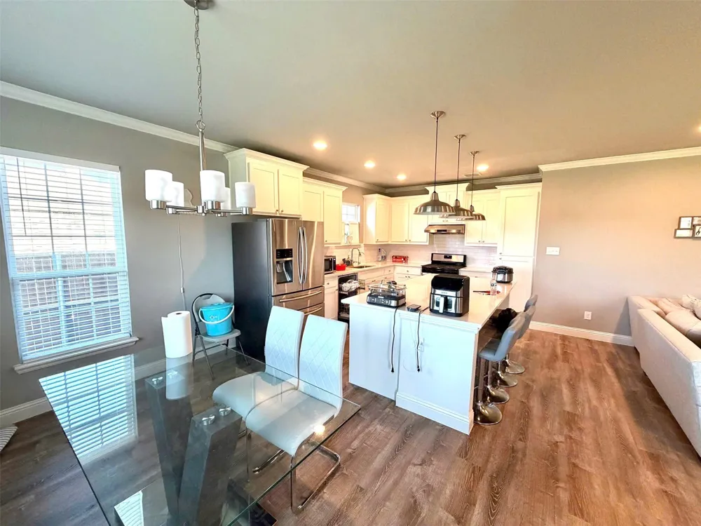 402 Coyote Creek Drive Lavon, TX 75166
