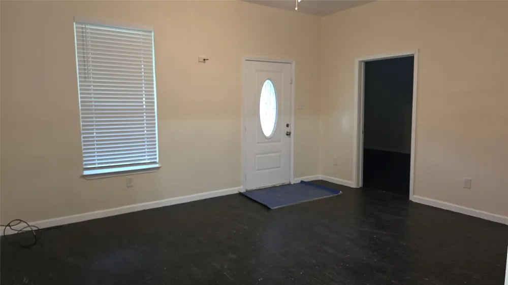 608 W 6th Street Bonham, TX 75418