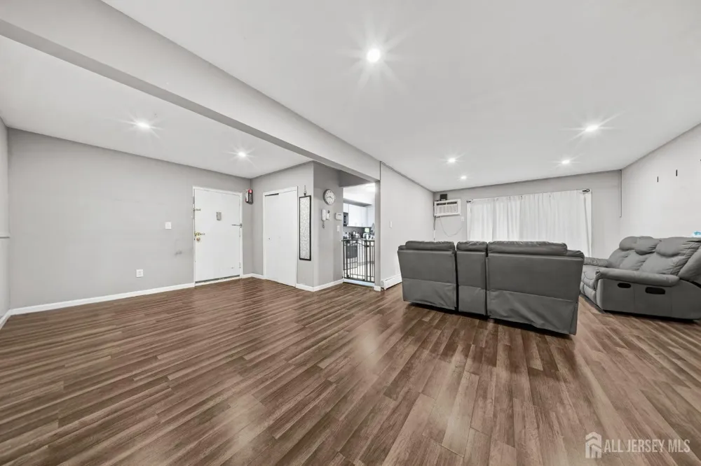 747-757 N BROAD STREET #105 Elizabeth, NJ 07208