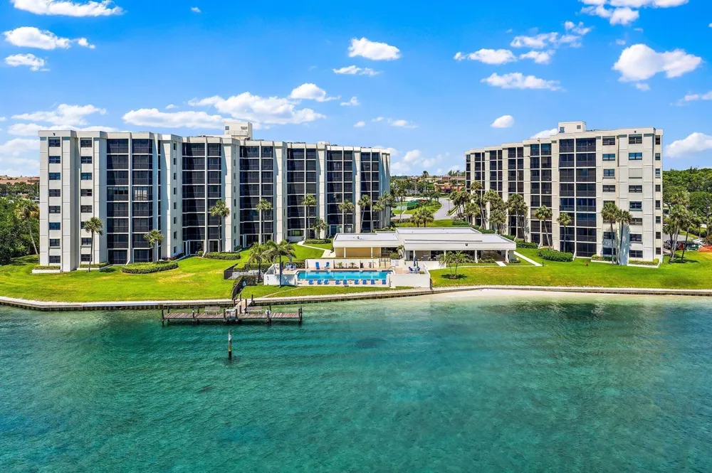 19800 SANDPOINTE BAY N DRIVE #201 Tequesta, FL 33469