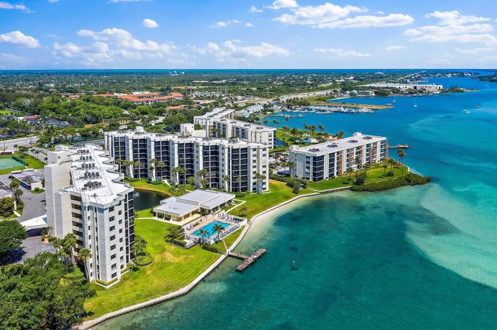 19800 SANDPOINTE BAY N DRIVE #201 Tequesta, FL 33469