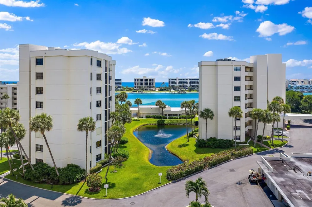 19800 SANDPOINTE BAY N DRIVE #201 Tequesta, FL 33469