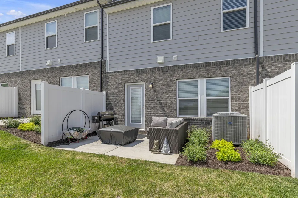 1706 Tahoma Dr Lebanon, TN 37087