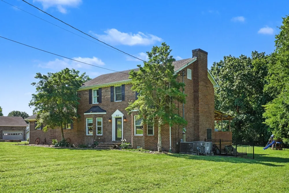1515 Gina Lynn Dr Lewisburg, TN 37091