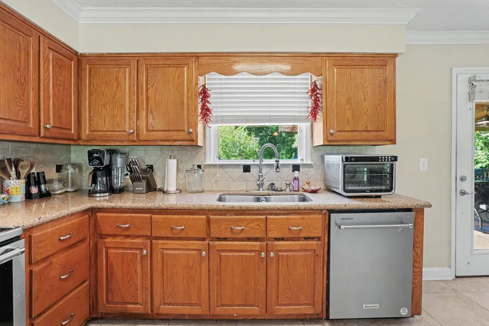 1515 Gina Lynn Dr Lewisburg, TN 37091