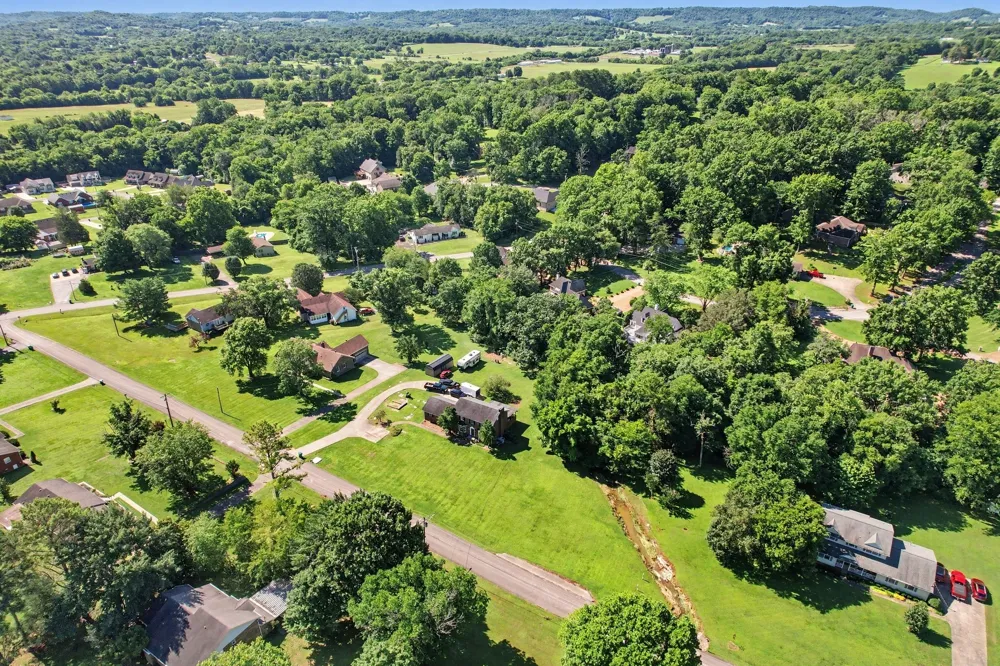 1515 Gina Lynn Dr Lewisburg, TN 37091