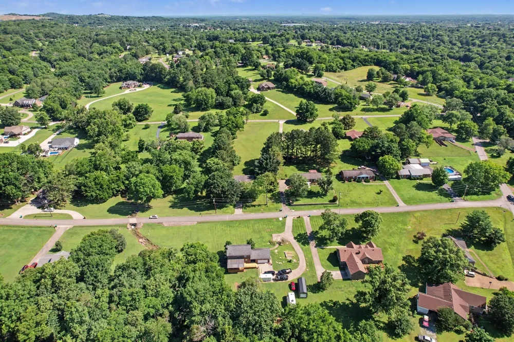 1515 Gina Lynn Dr Lewisburg, TN 37091