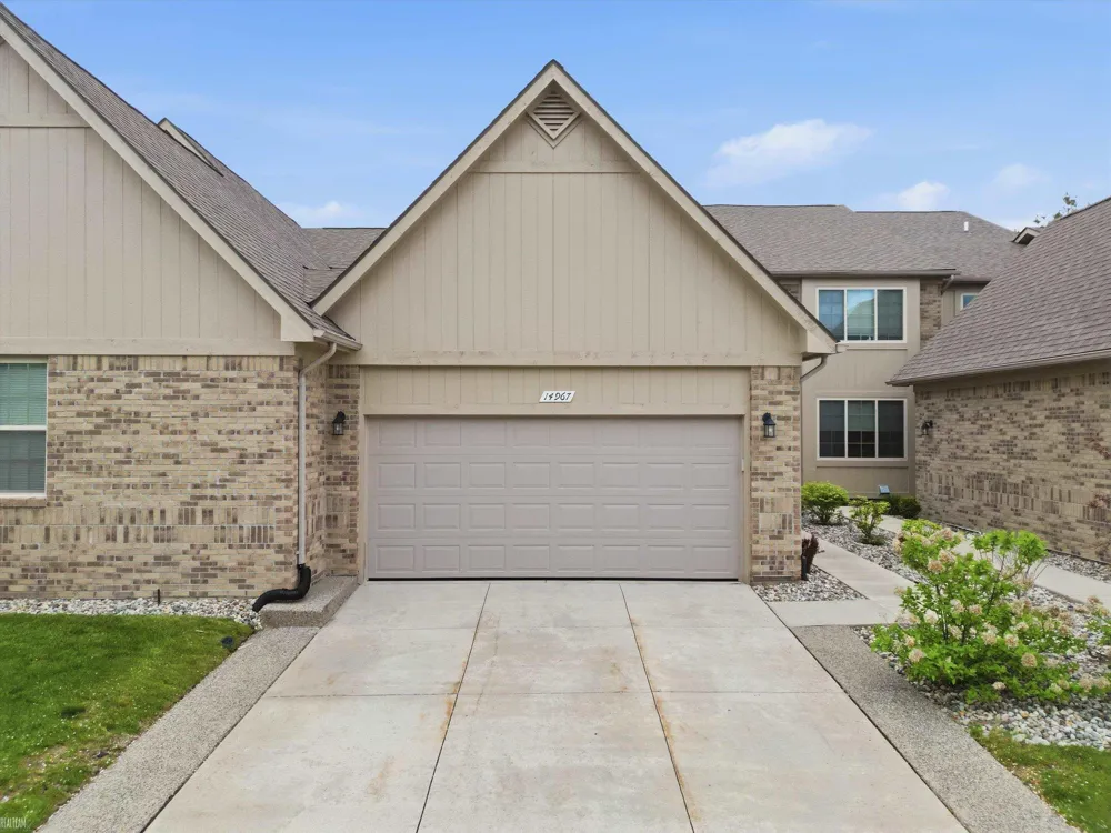 14967 Stoney Brook Drive Shelby Charter Township, MI 48315