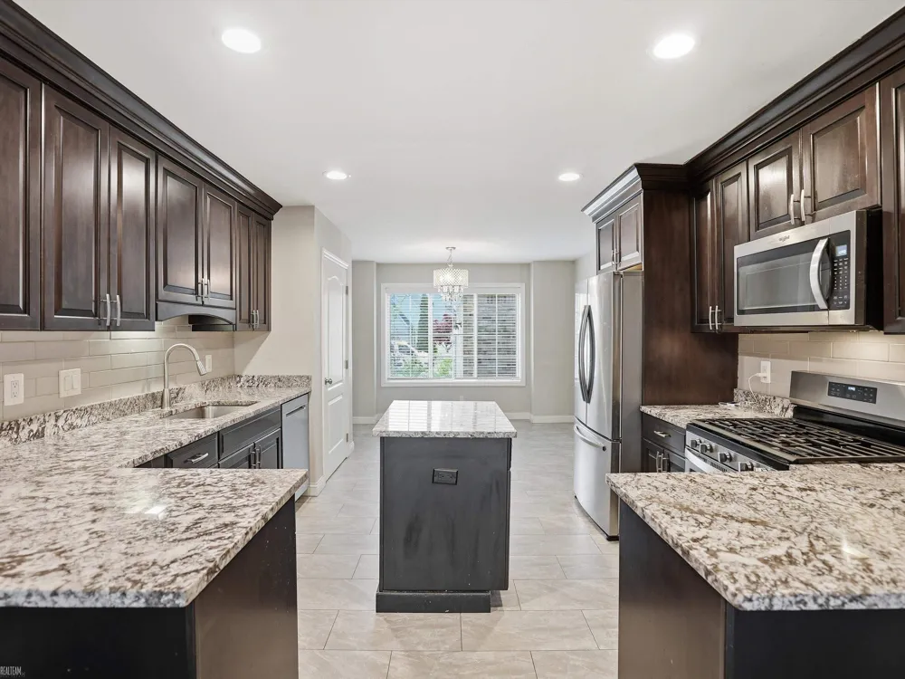 14967 Stoney Brook Drive Shelby Charter Township, MI 48315