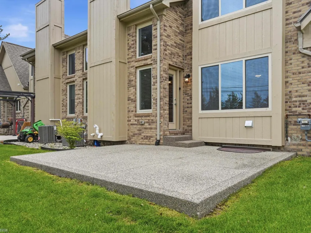 14967 Stoney Brook Drive Shelby Charter Township, MI 48315