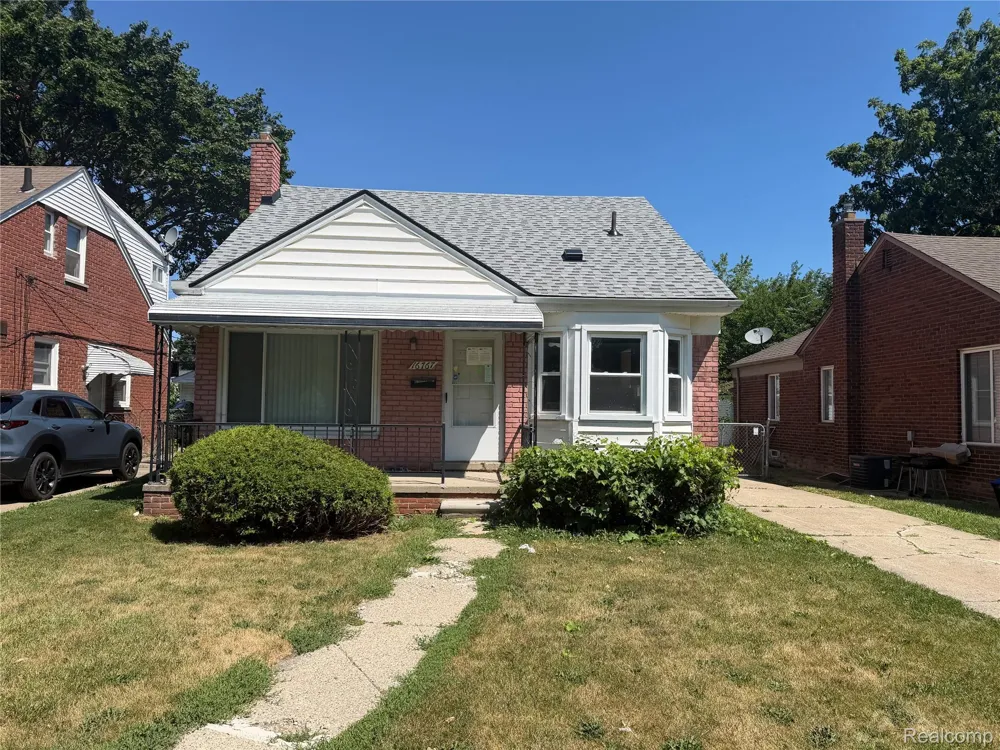 16767 Lincoln Avenue Eastpointe City, MI 48021