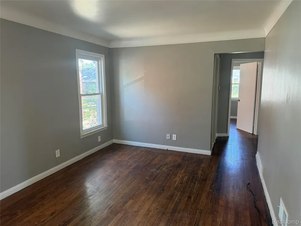 16767 Lincoln Avenue Eastpointe City, MI 48021