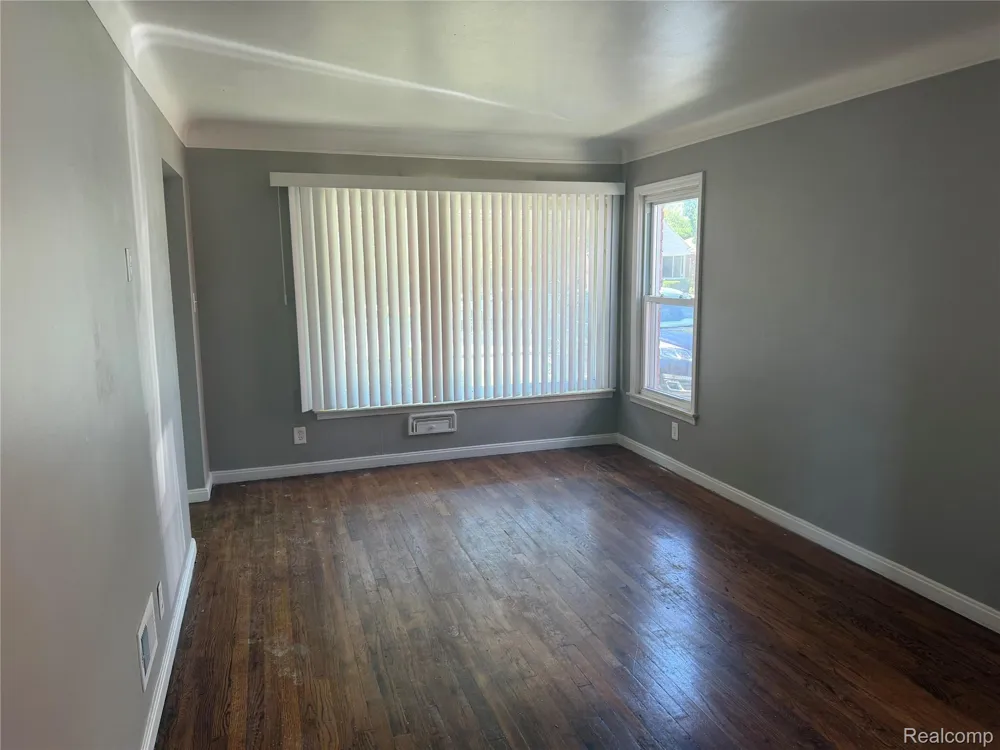 16767 Lincoln Avenue Eastpointe City, MI 48021