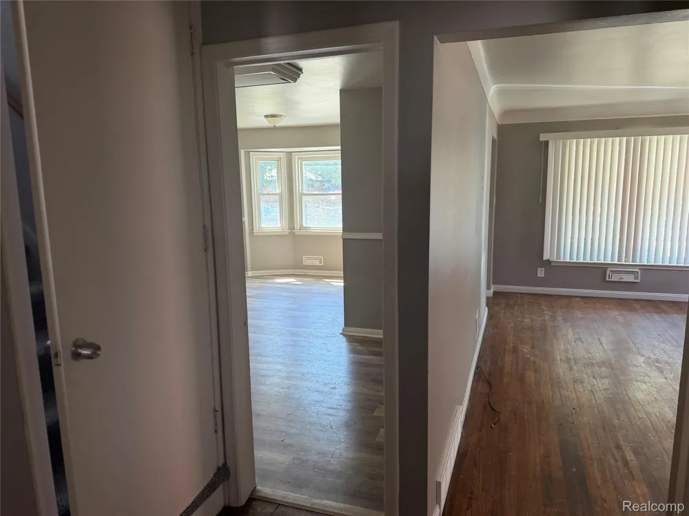 16767 Lincoln Avenue Eastpointe City, MI 48021