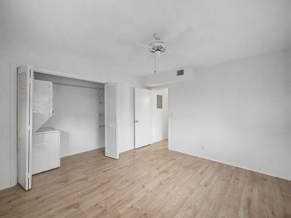3 Westwood Avenue #101E Tequesta, FL 33469