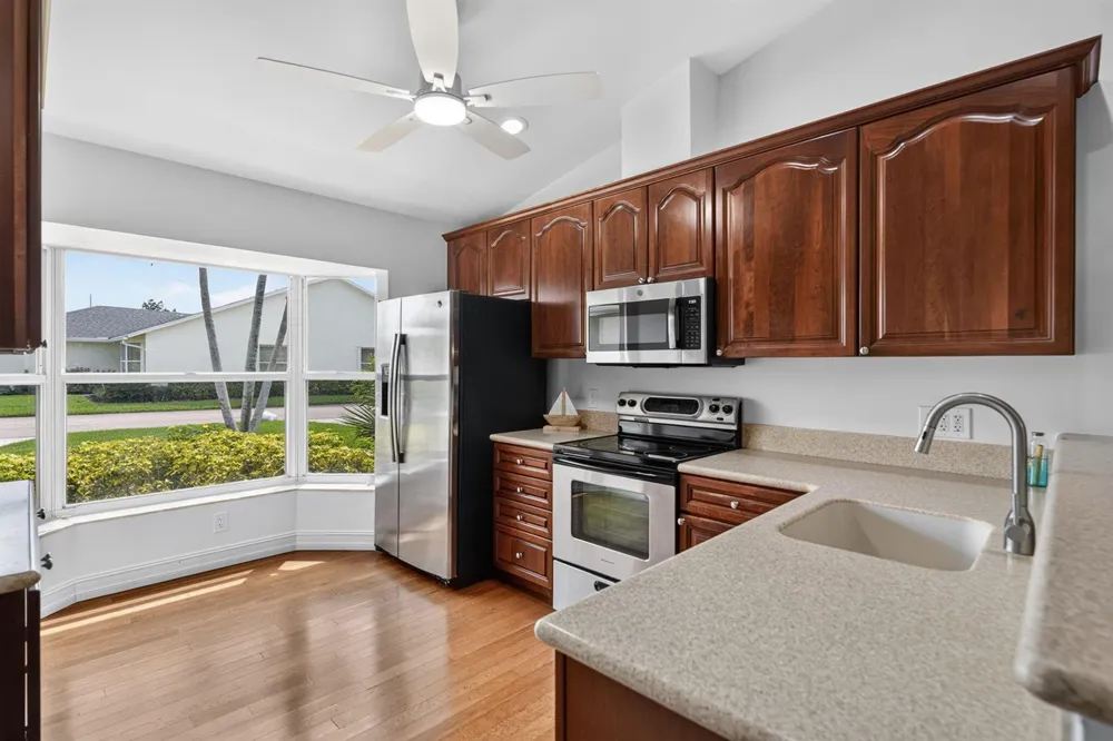 10924 SE STONEHILL LANE Hobe Sound, FL 33455
