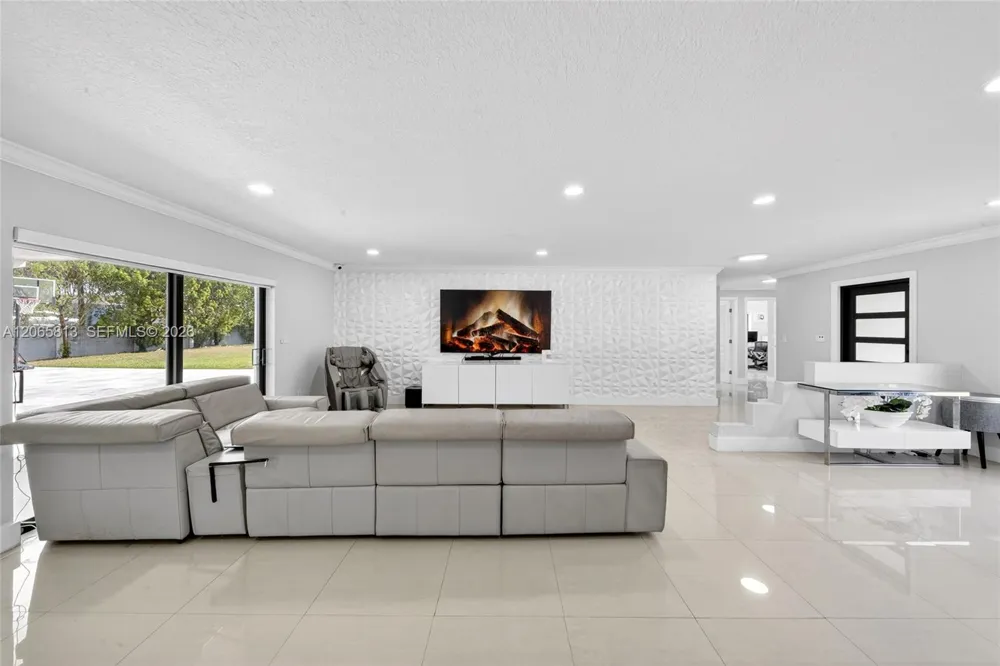 11951 SW 120th Ter Miami, FL 33186