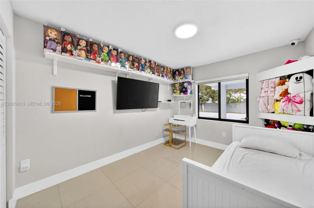 11951 SW 120th Ter Miami, FL 33186