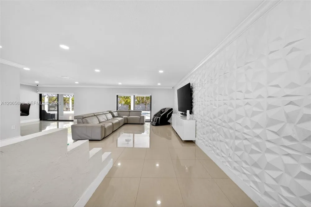 11951 SW 120th Ter Miami, FL 33186