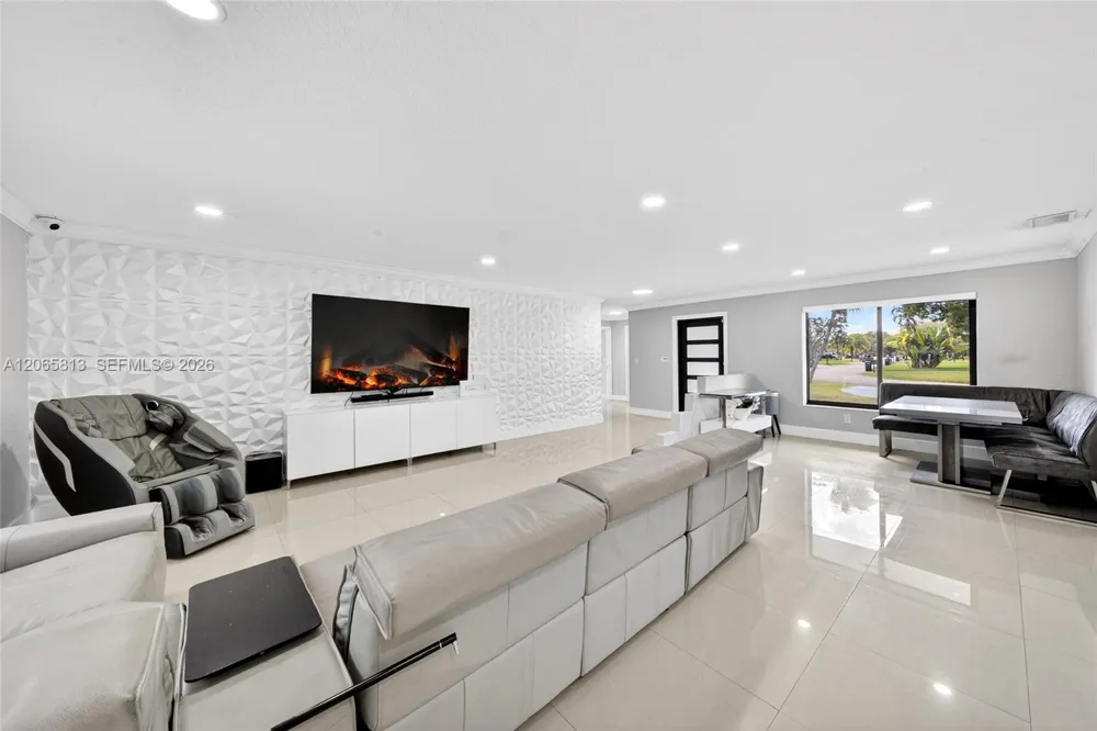 11951 SW 120th Ter Miami, FL 33186