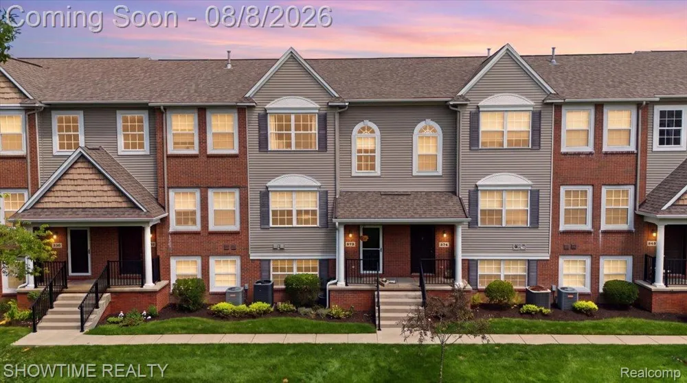 826 Eagle Drive Fenton City, MI 48430