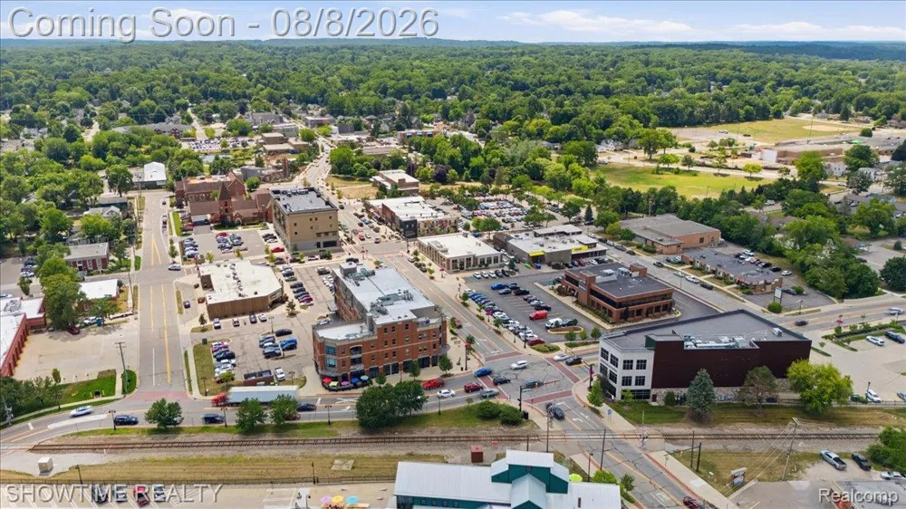 826 Eagle Drive Fenton City, MI 48430