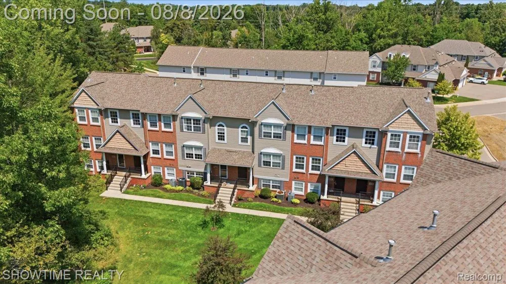826 Eagle Drive Fenton City, MI 48430