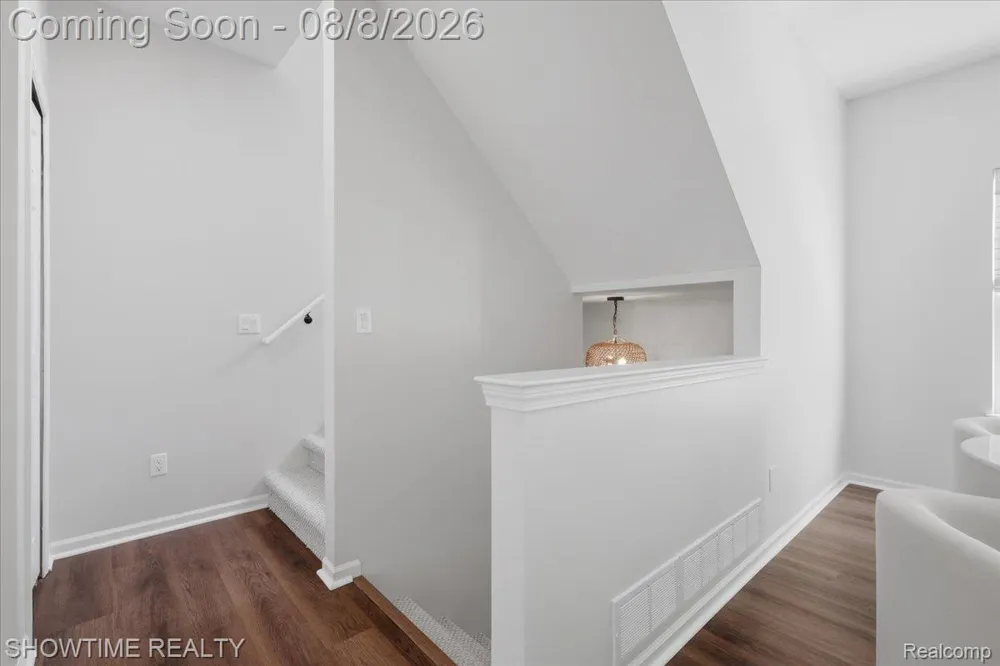 826 Eagle Drive Fenton City, MI 48430