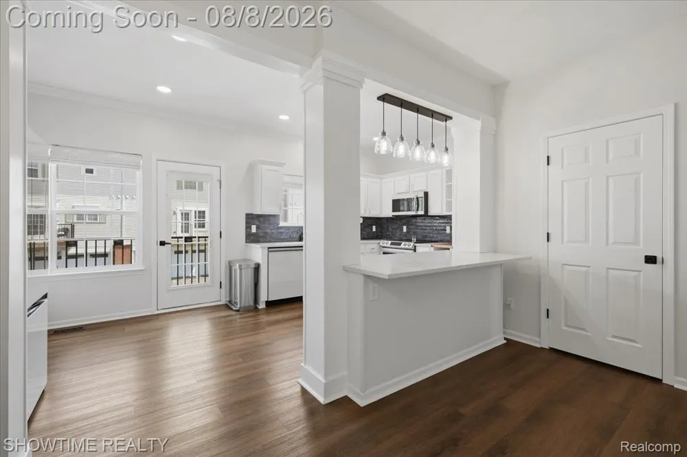 826 Eagle Drive Fenton City, MI 48430