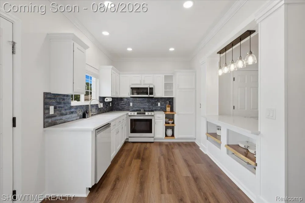 826 Eagle Drive Fenton City, MI 48430