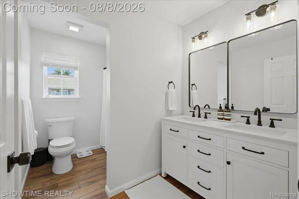 826 Eagle Drive Fenton City, MI 48430