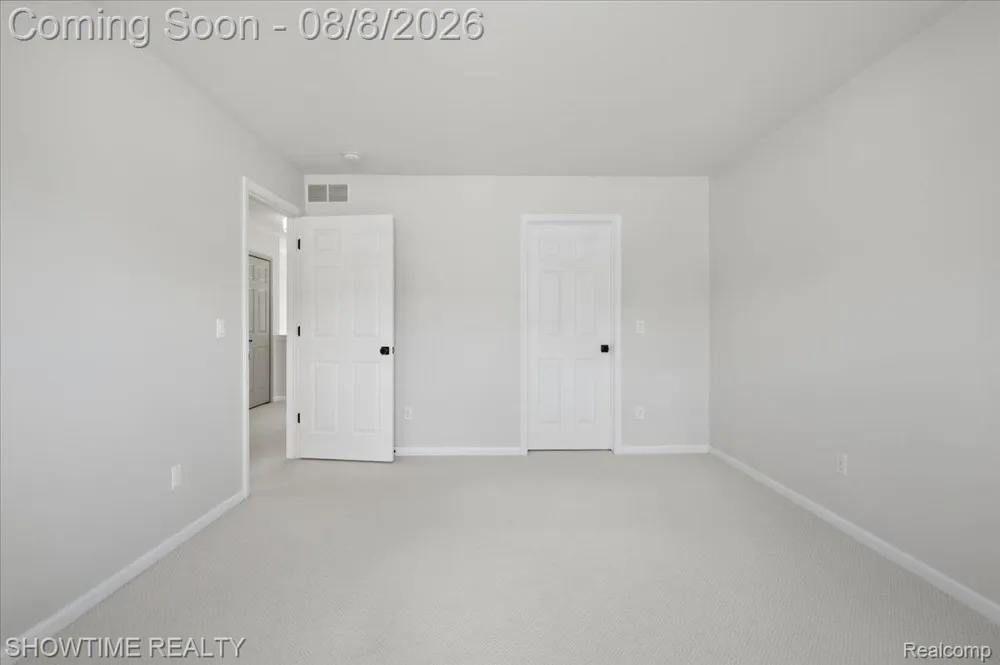 826 Eagle Drive Fenton City, MI 48430