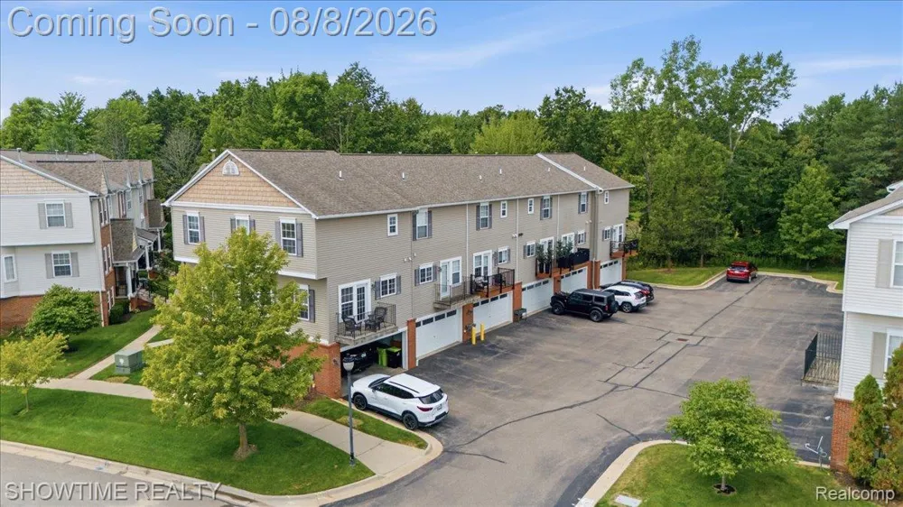 826 Eagle Drive Fenton City, MI 48430