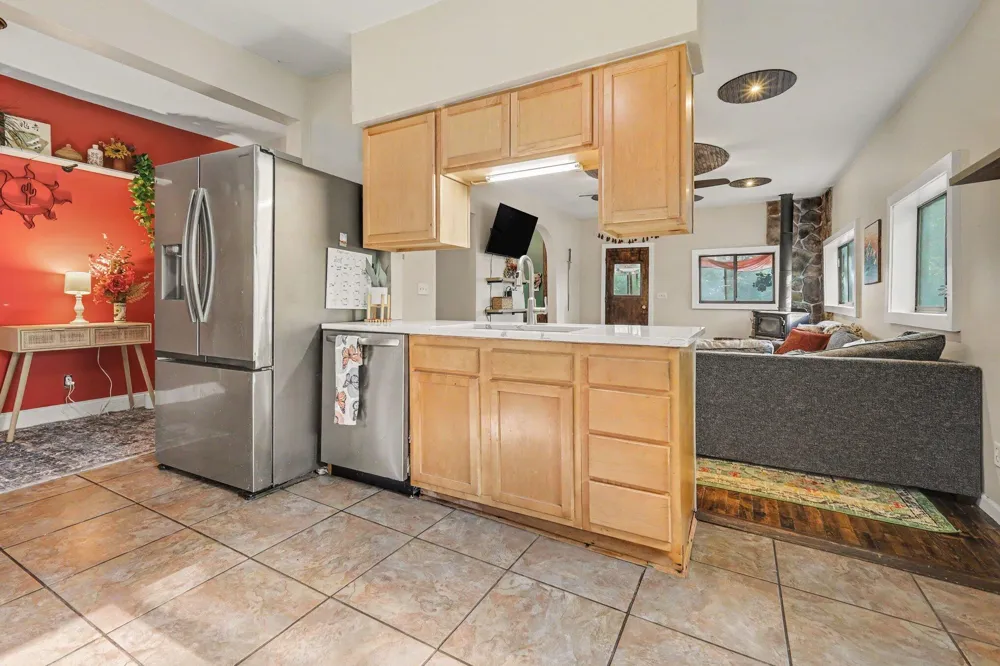 2067 Riverbank Avenue NE Plainfield Charter Township, MI 49525