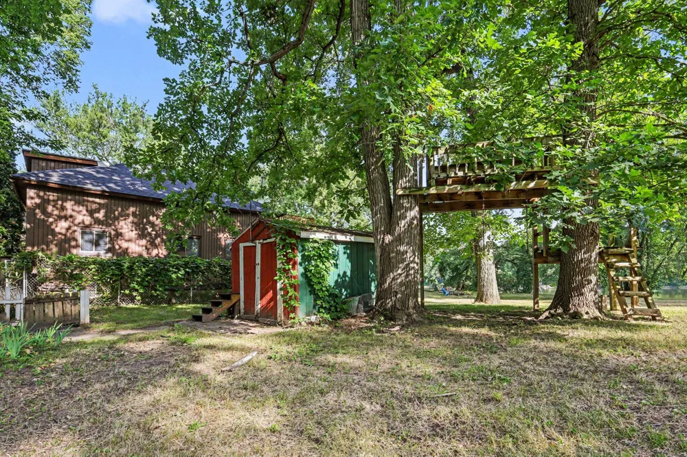 2067 Riverbank Avenue NE Plainfield Charter Township, MI 49525