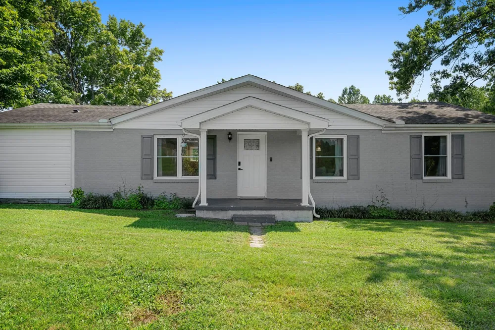 411 Purtle Rd Lafayette, TN 37083