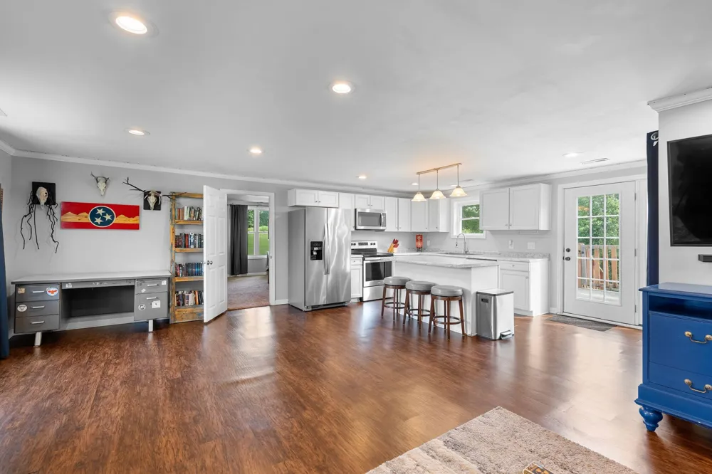 411 Purtle Rd Lafayette, TN 37083