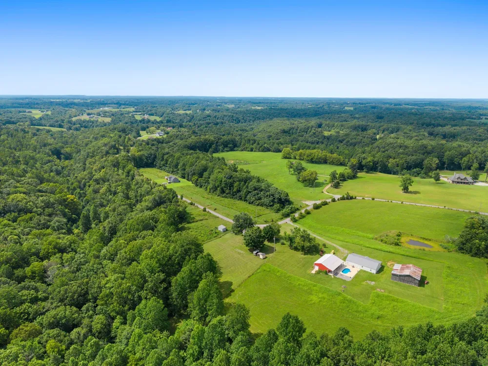 411 Purtle Rd Lafayette, TN 37083