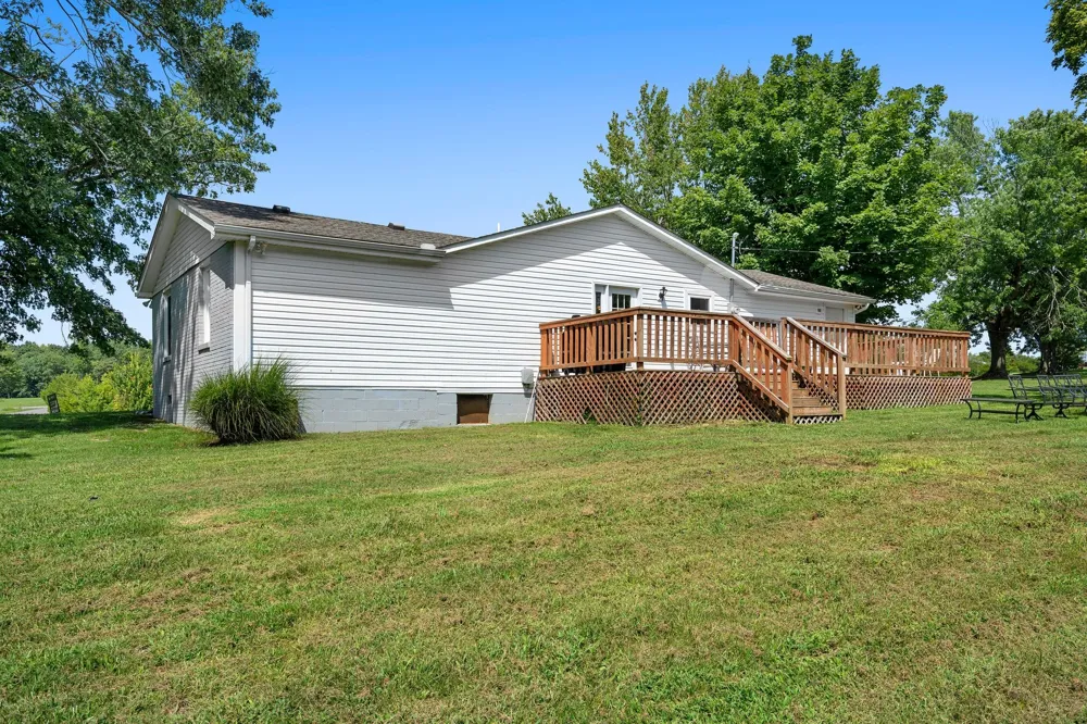 411 Purtle Rd Lafayette, TN 37083