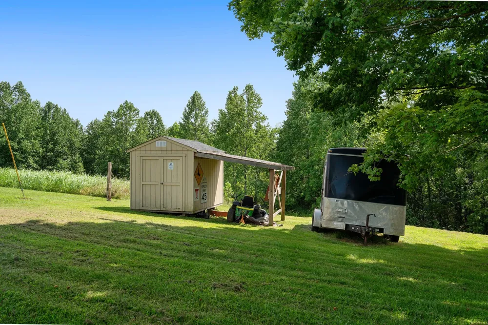 411 Purtle Rd Lafayette, TN 37083