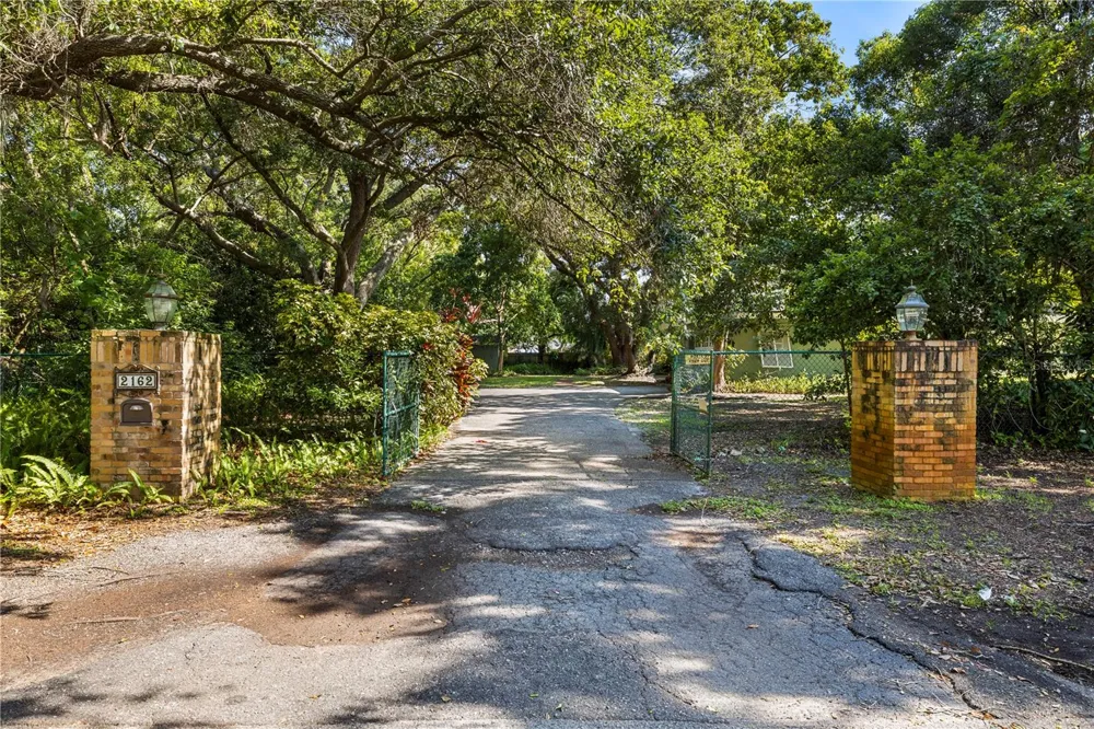 2162 LONG BOW LANE Clearwater, FL 33764