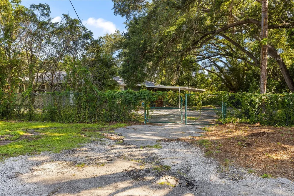 2162 LONG BOW LANE Clearwater, FL 33764
